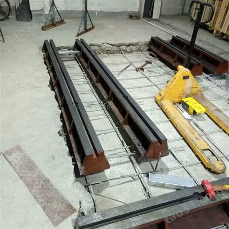 春天机床现货供应 2000长地轨机床 床身铸件系列 床身工作台灰铁生铁铸件