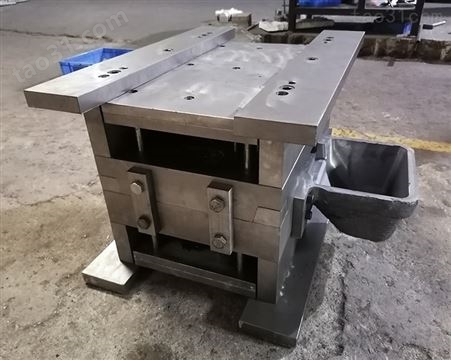 重力铸造模具 铝合金重力浇铸模具  15年重力模具厂家定制
