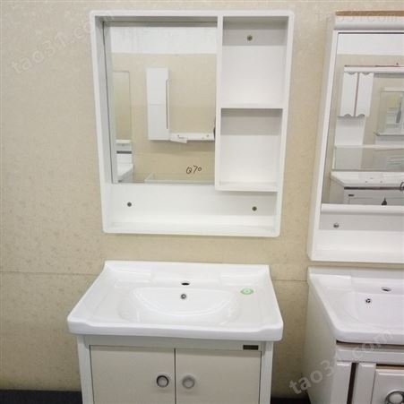 济南鑫玉专业提供华麒 PVC浴柜和 橡木浴柜